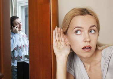 VOA詞匯掌故(翻譯+字幕+講解):小心隔墻有耳